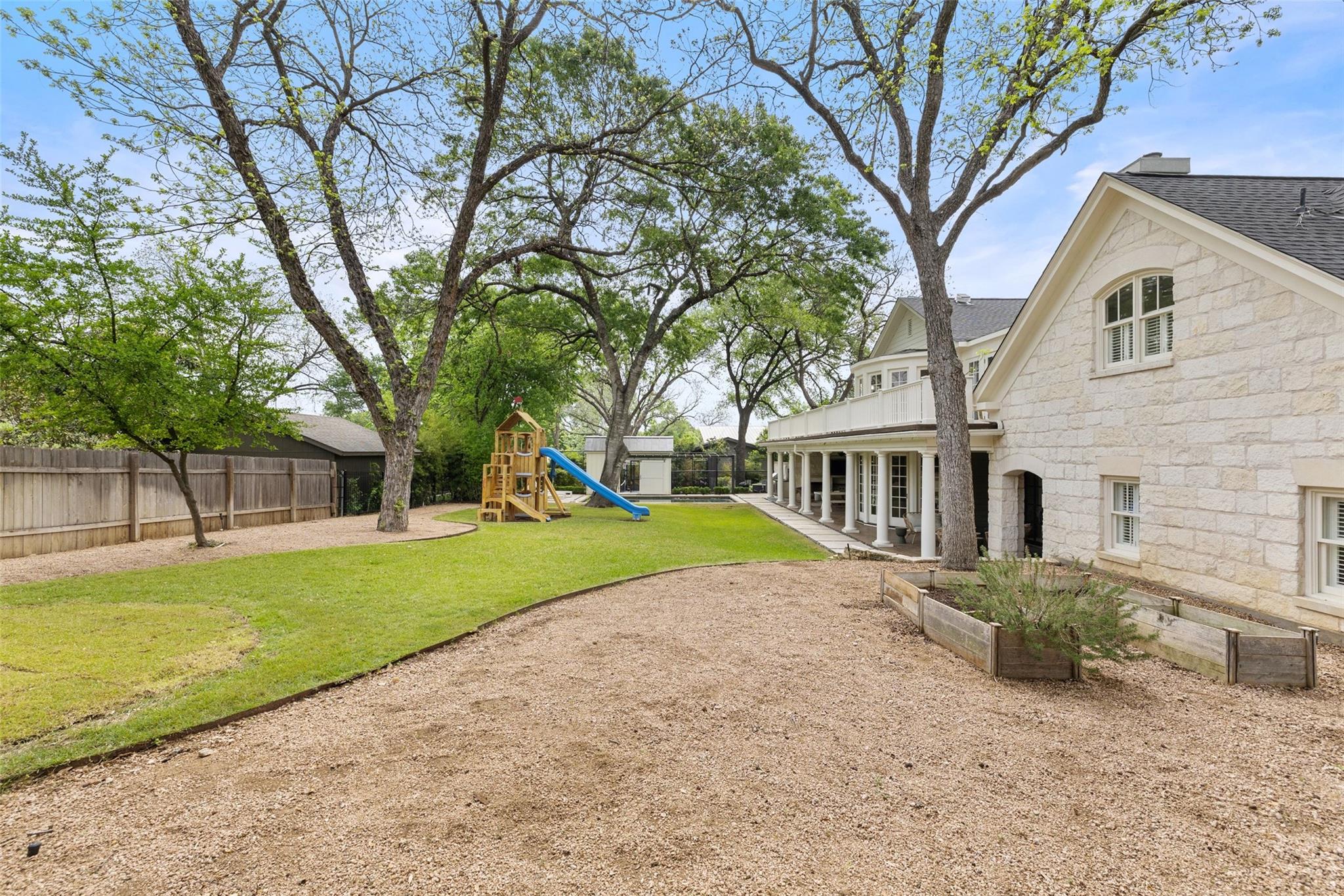 2308 Bridle PATH