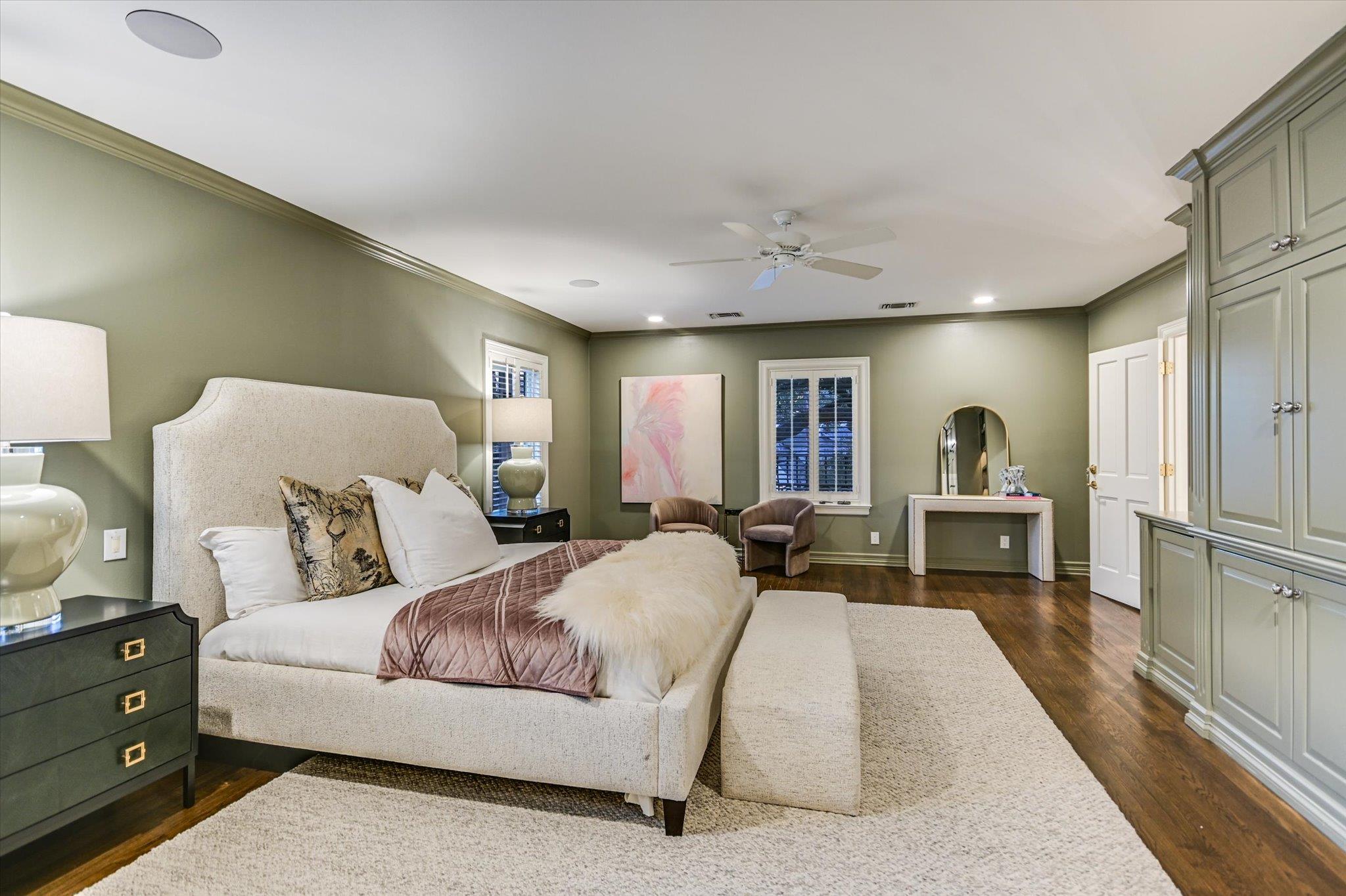 1304 Gaston Ave