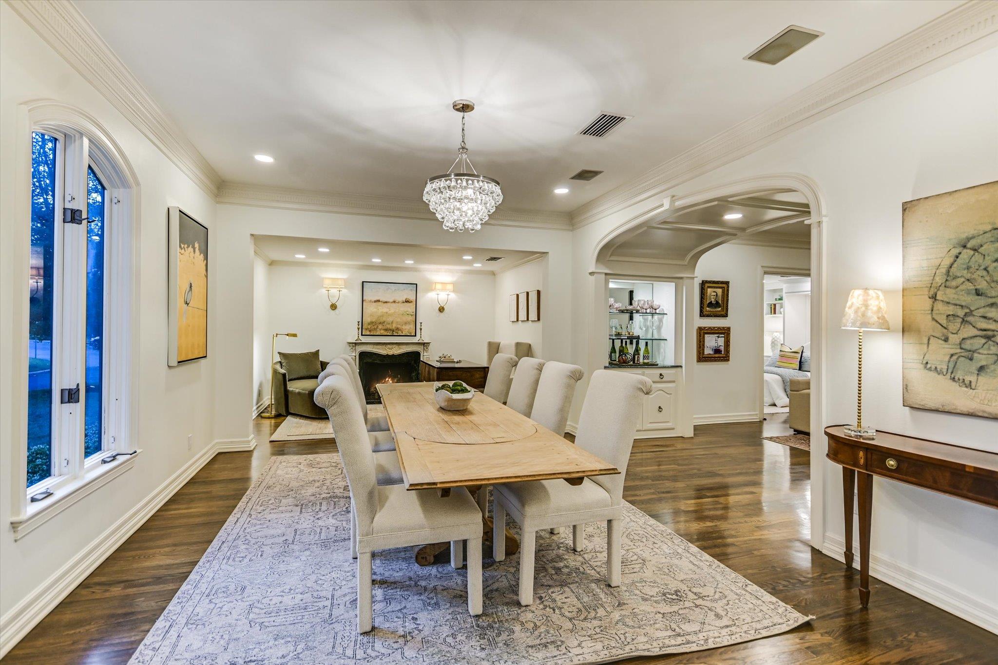 1304 Gaston Ave