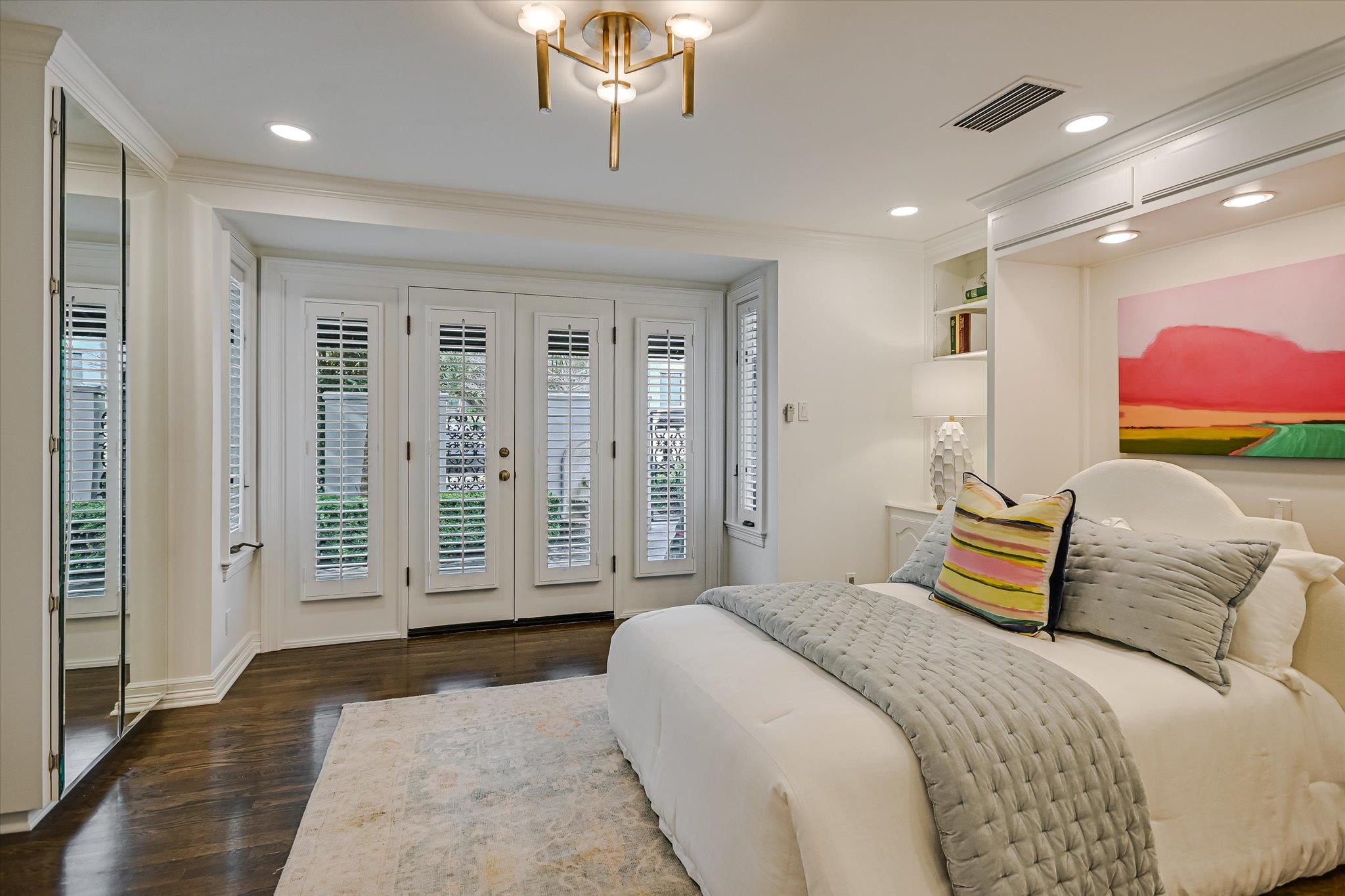 1304 Gaston Ave