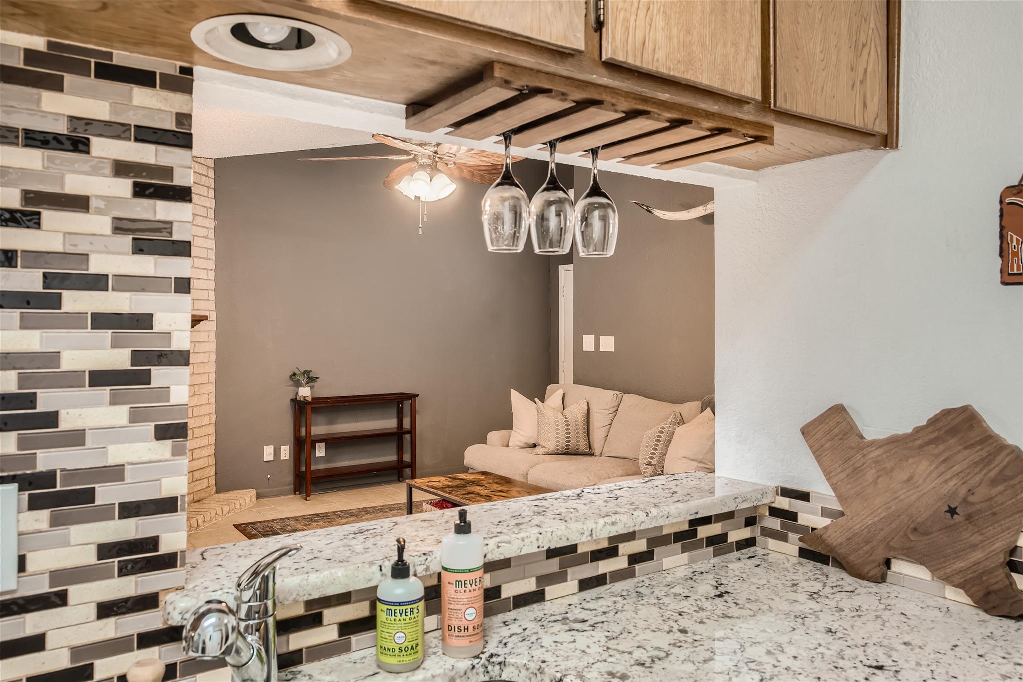 3815 Menchaca RD # A Unit: 9-A