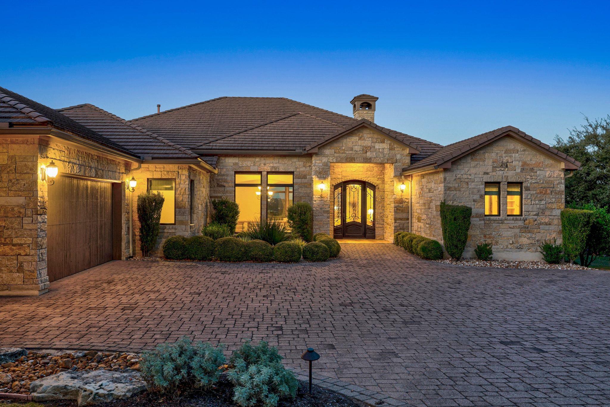 3809 Verano DR
