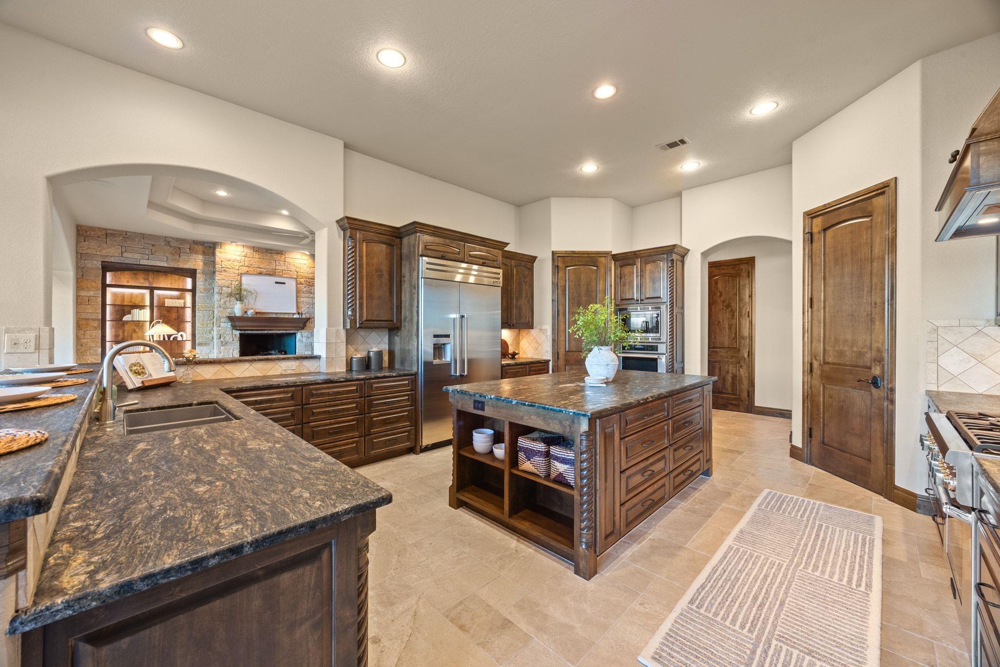 3809 Verano DR