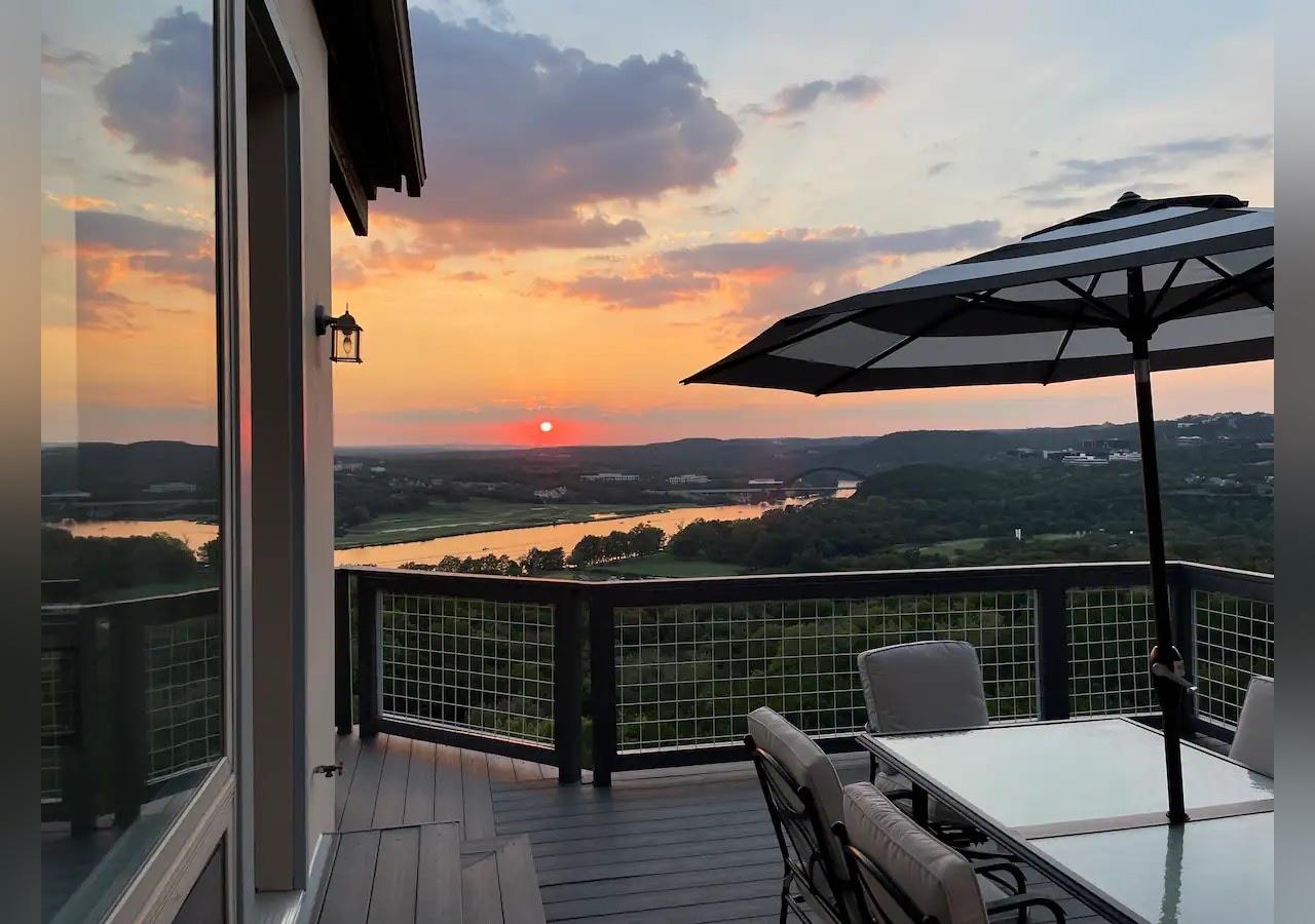 5924 Lookout Mountain DR