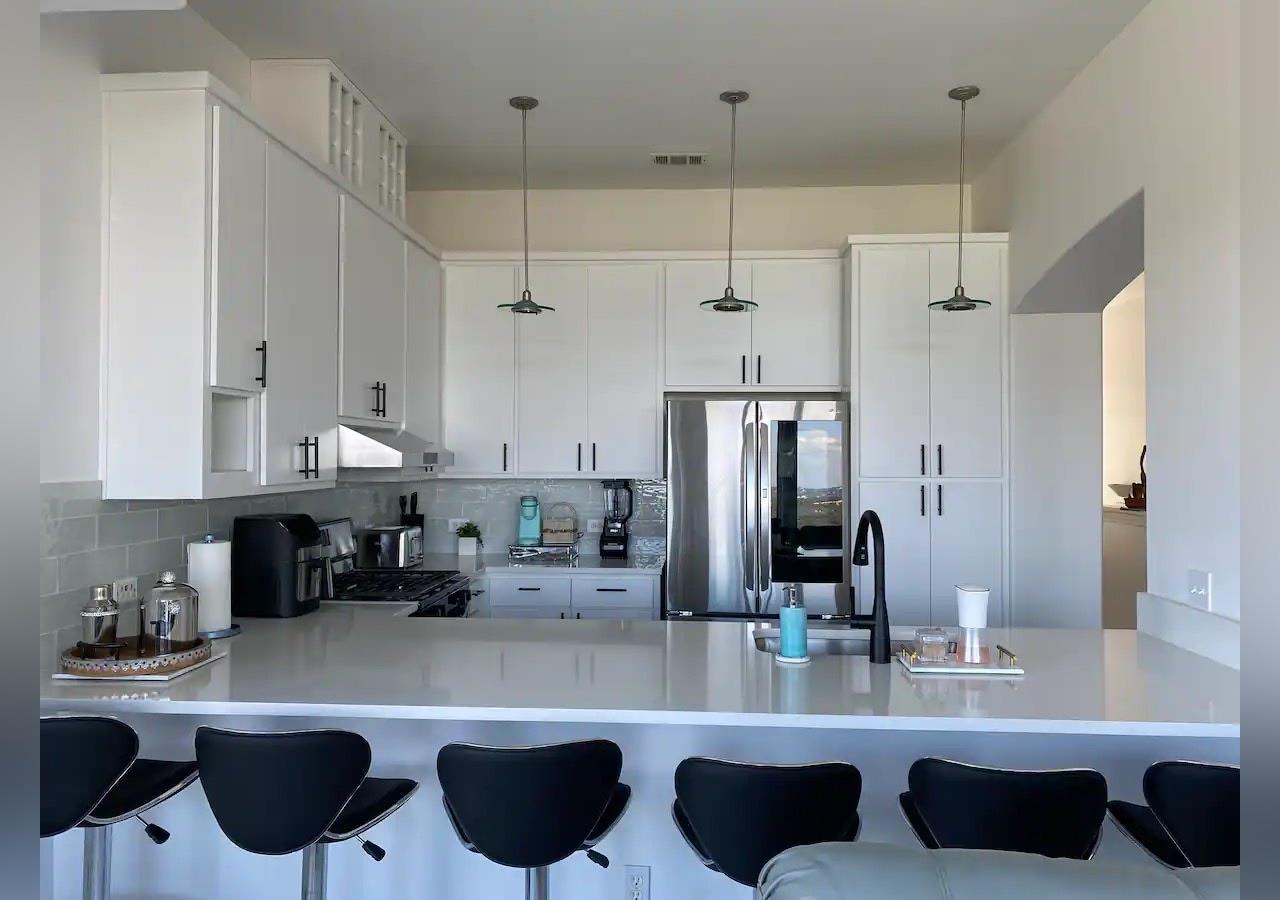 5924 Lookout Mountain DR