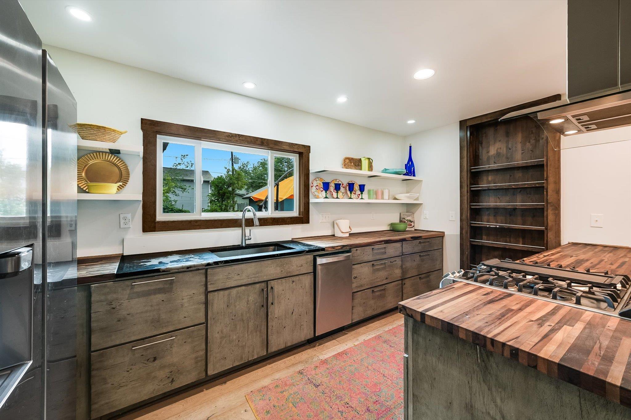 1807 Pasadena DR