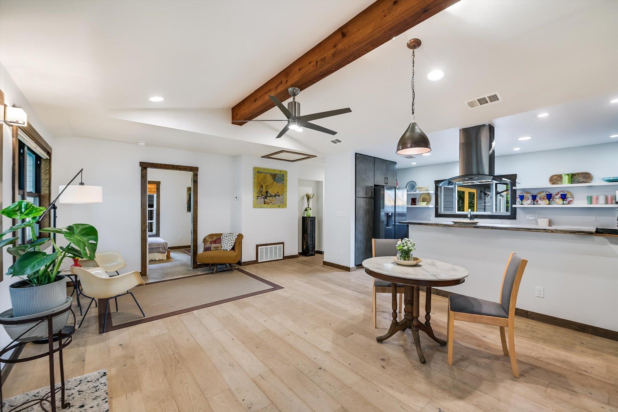 1807 Pasadena DR