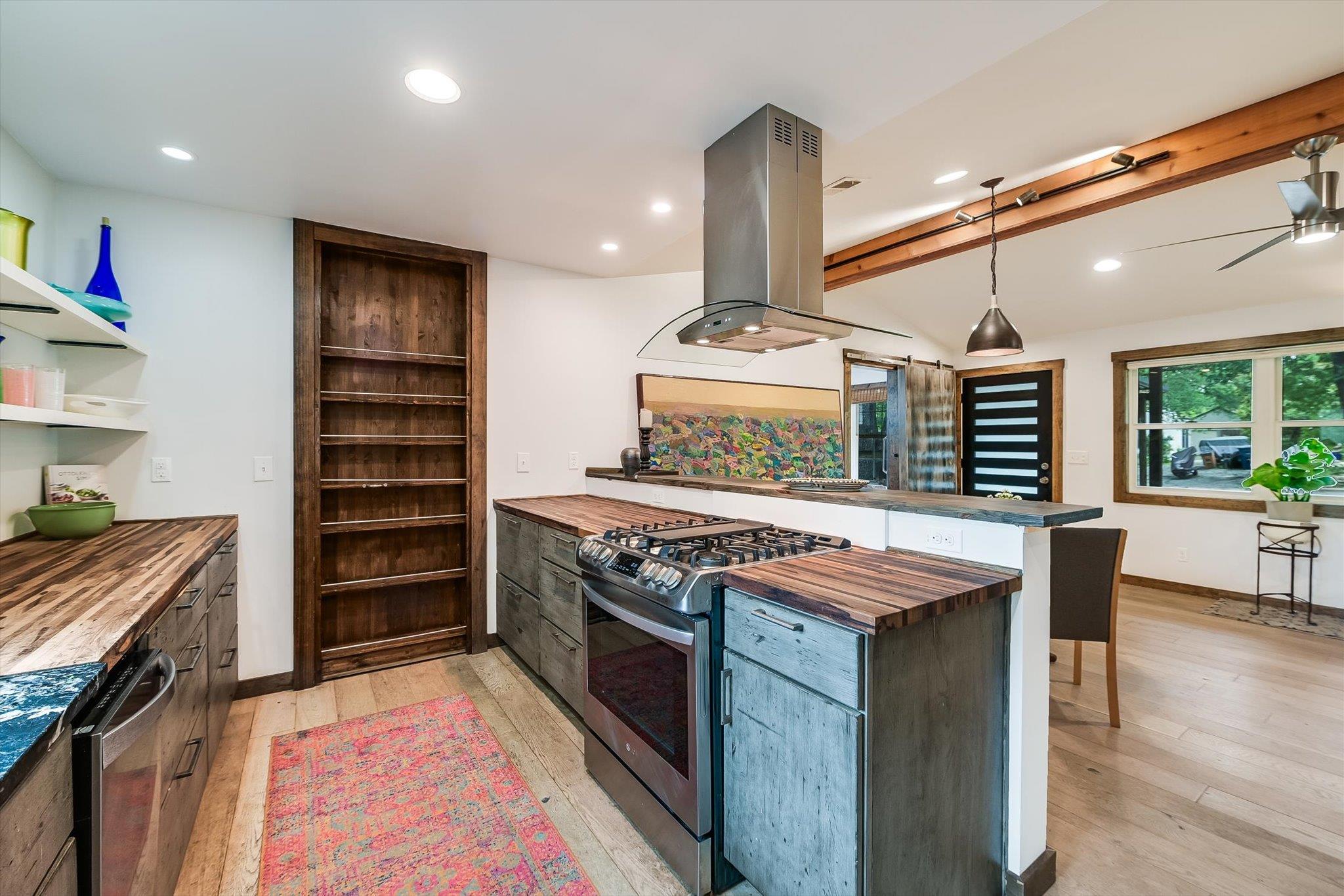 1807 Pasadena DR