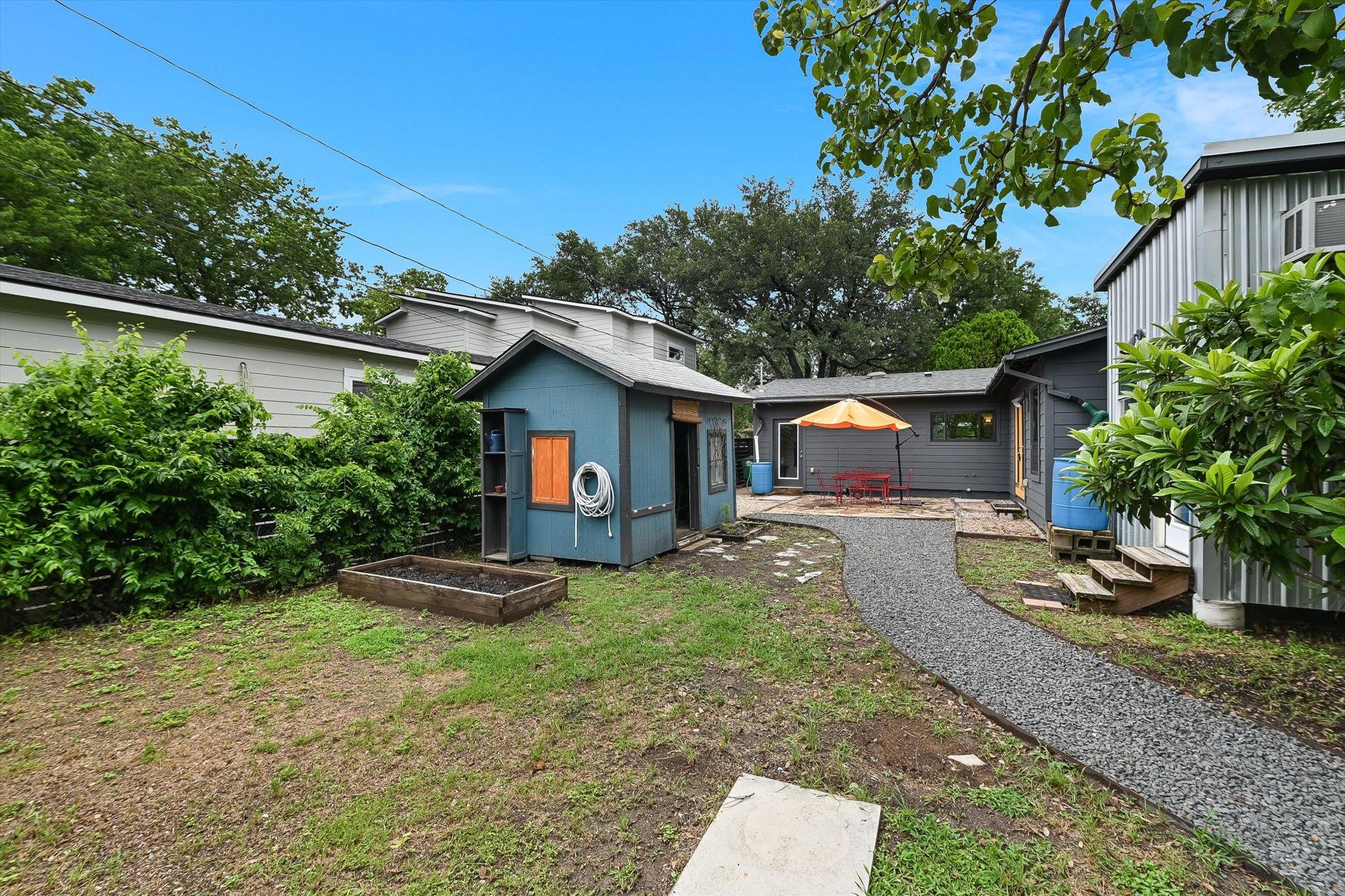 1807 Pasadena DR