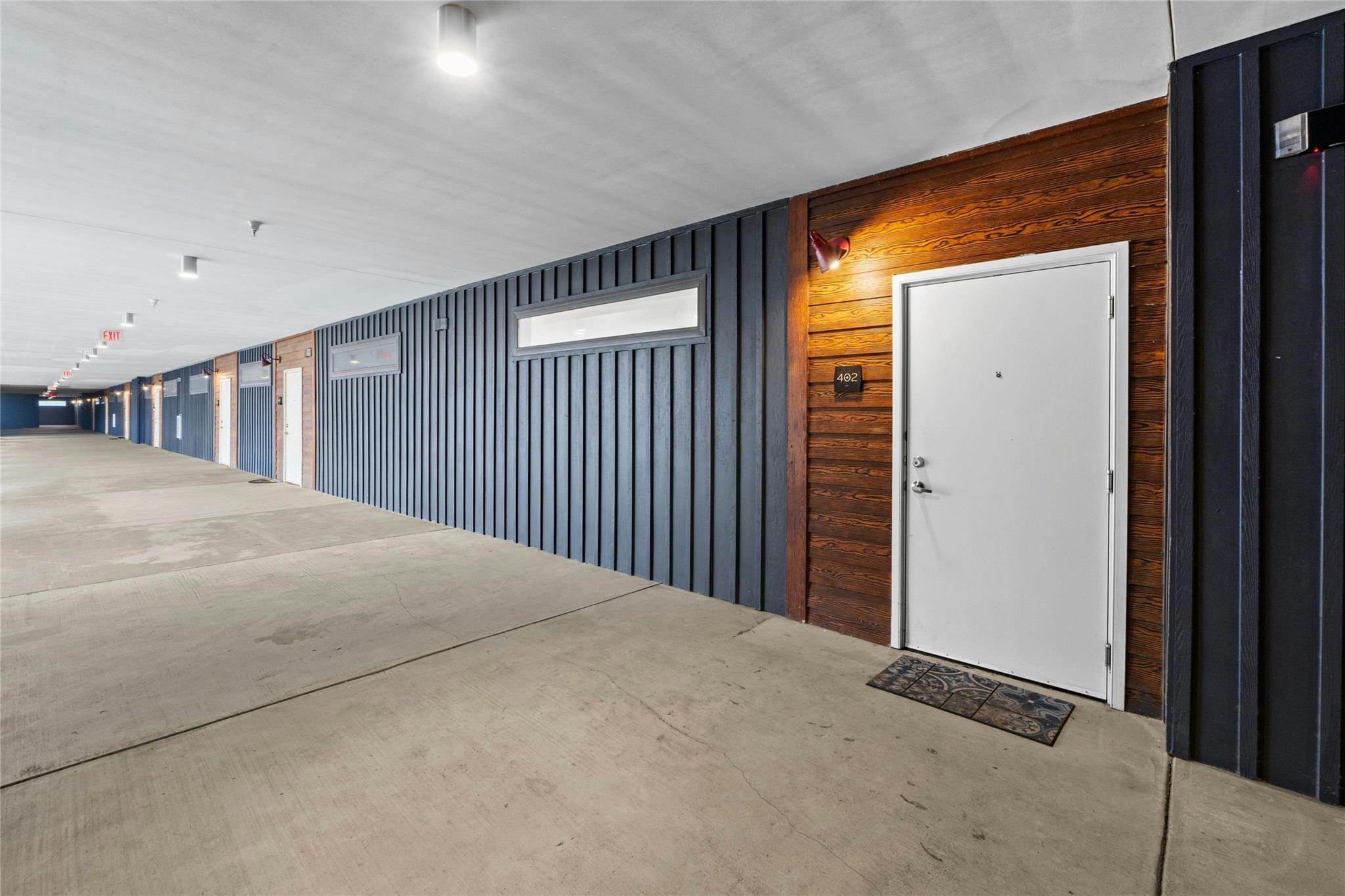 4361 S Congress Ave # 402