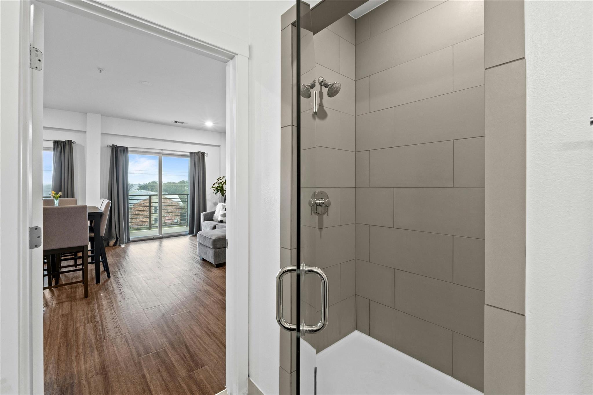 4361 S Congress Ave # 402