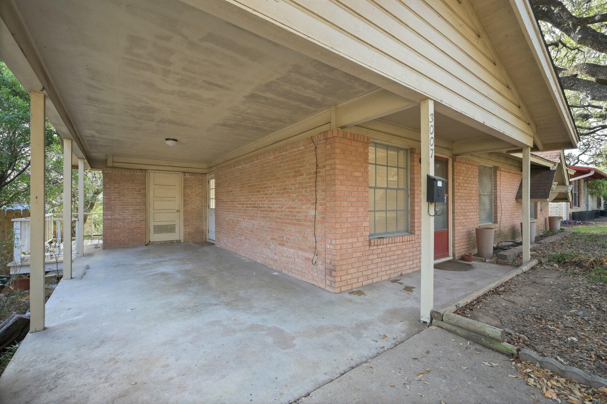 3007 Kinney Ave