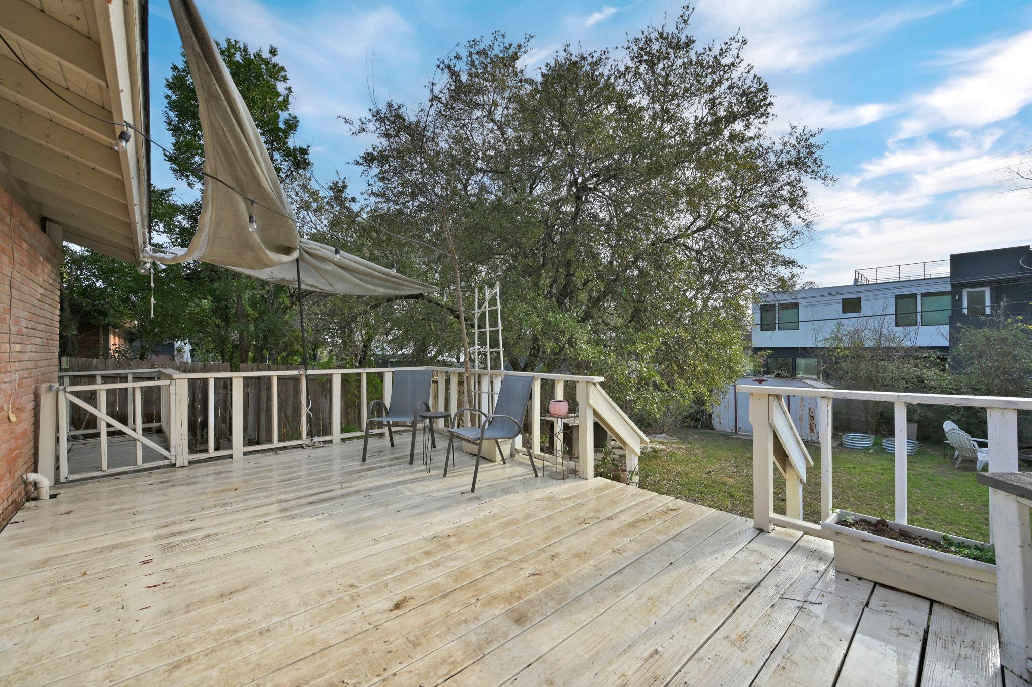 3007 Kinney Ave