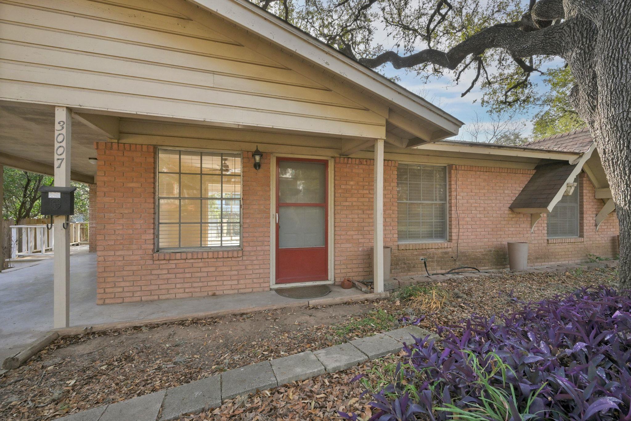 3007 Kinney Ave