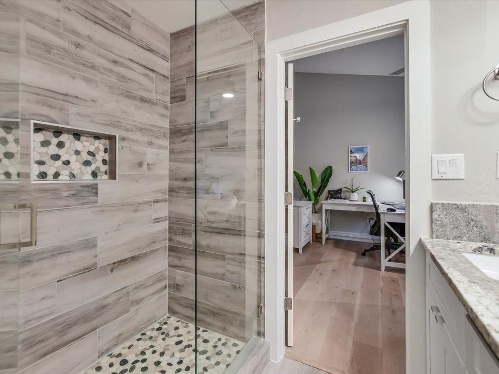 4607 Sara DR