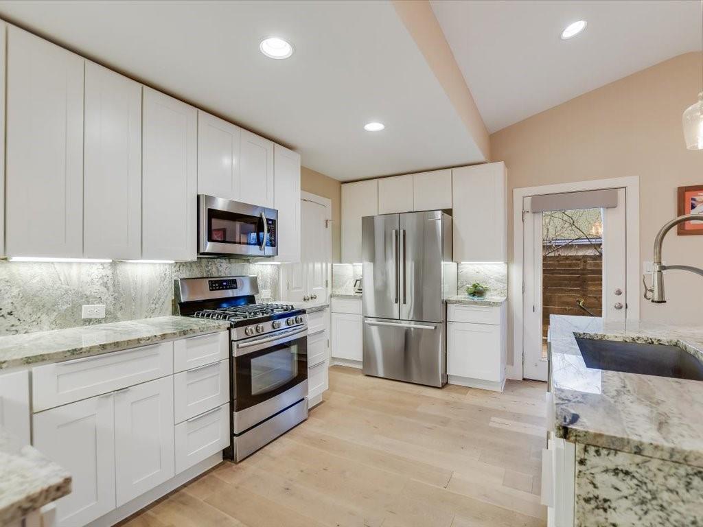 4607 Sara DR
