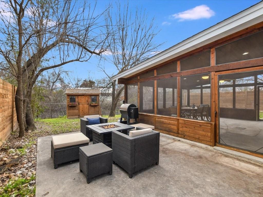 4607 Sara DR