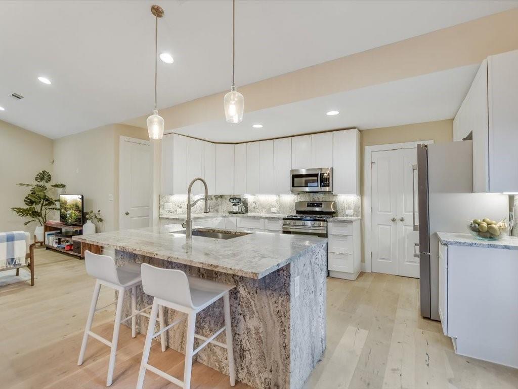 4607 Sara DR