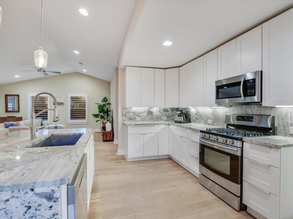 4607 Sara DR