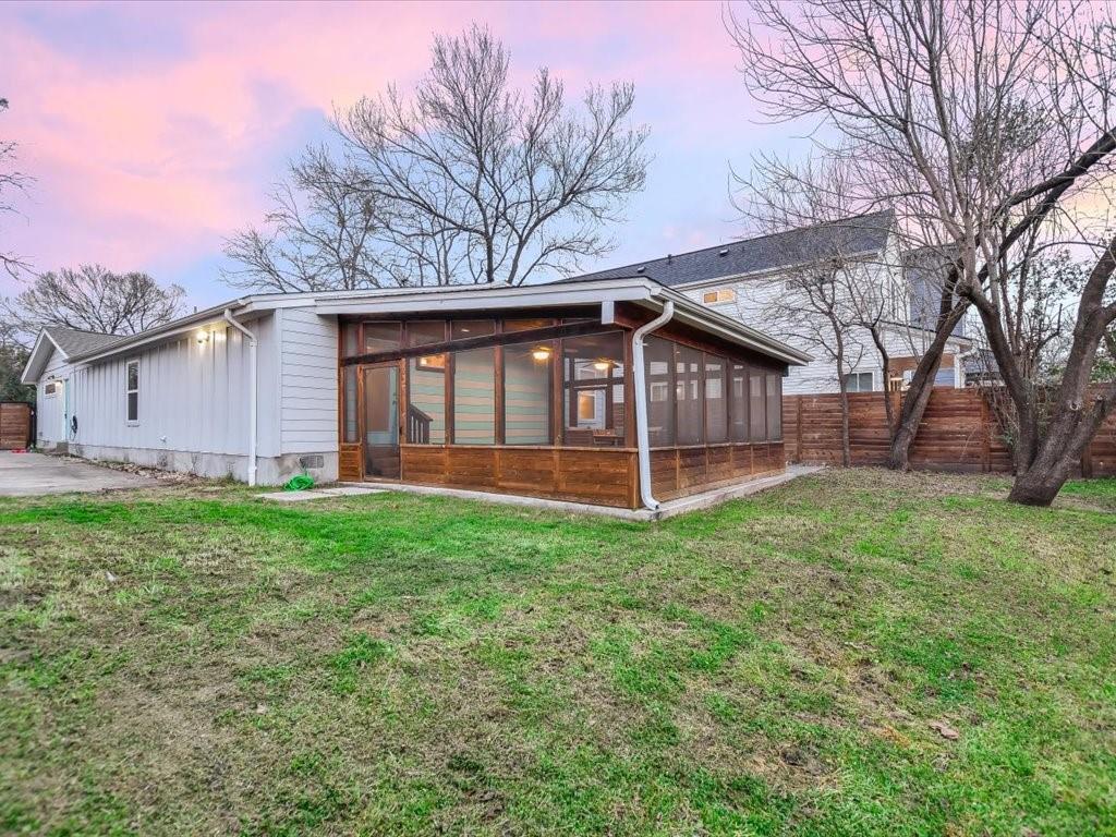 4607 Sara DR