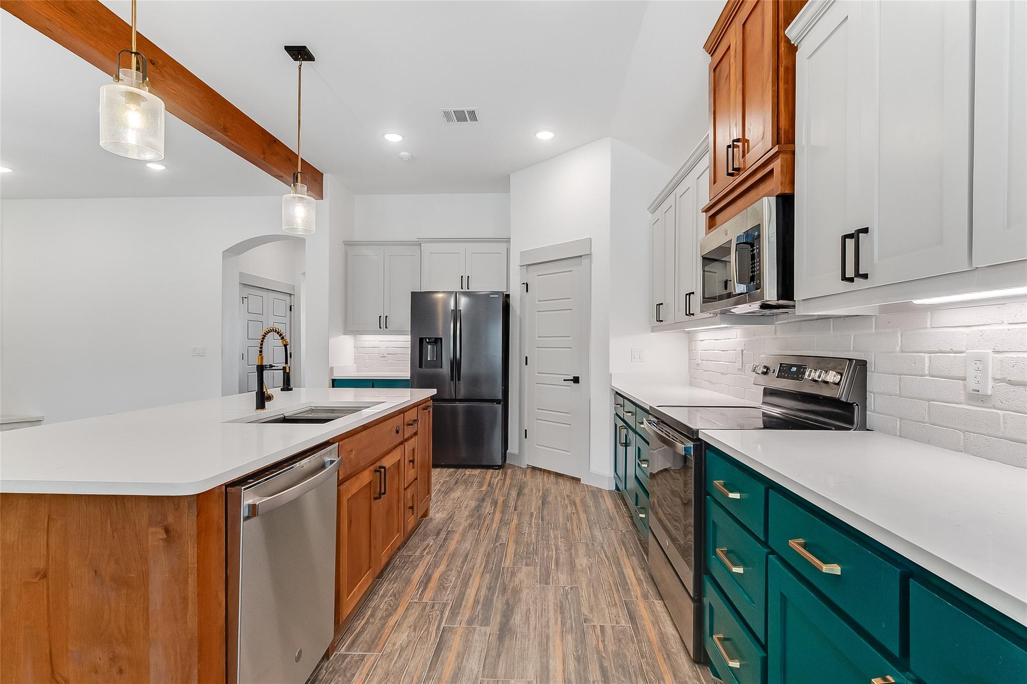 825 County Road 3152