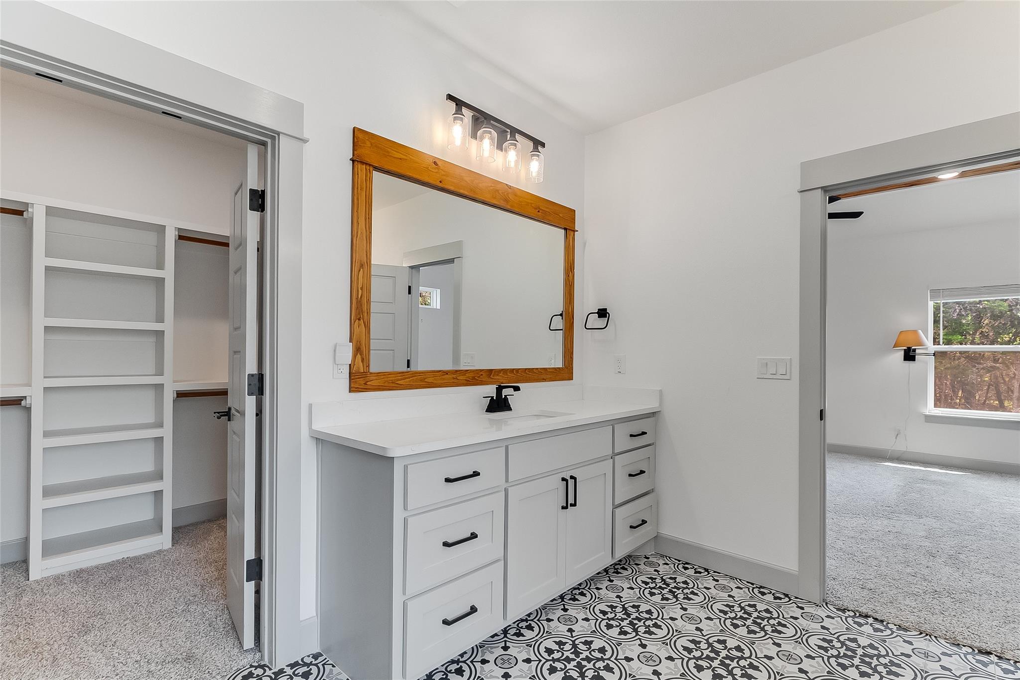 825 County Road 3152