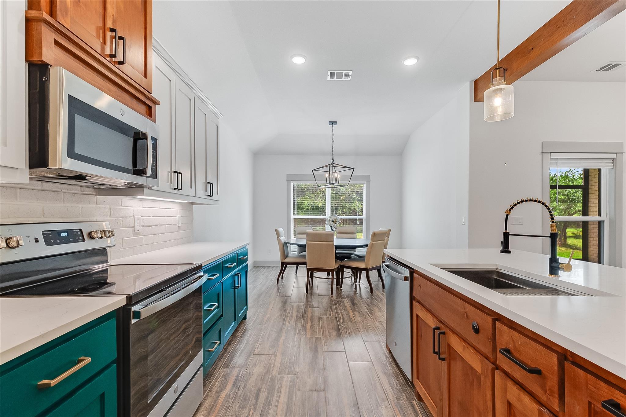 825 County Road 3152