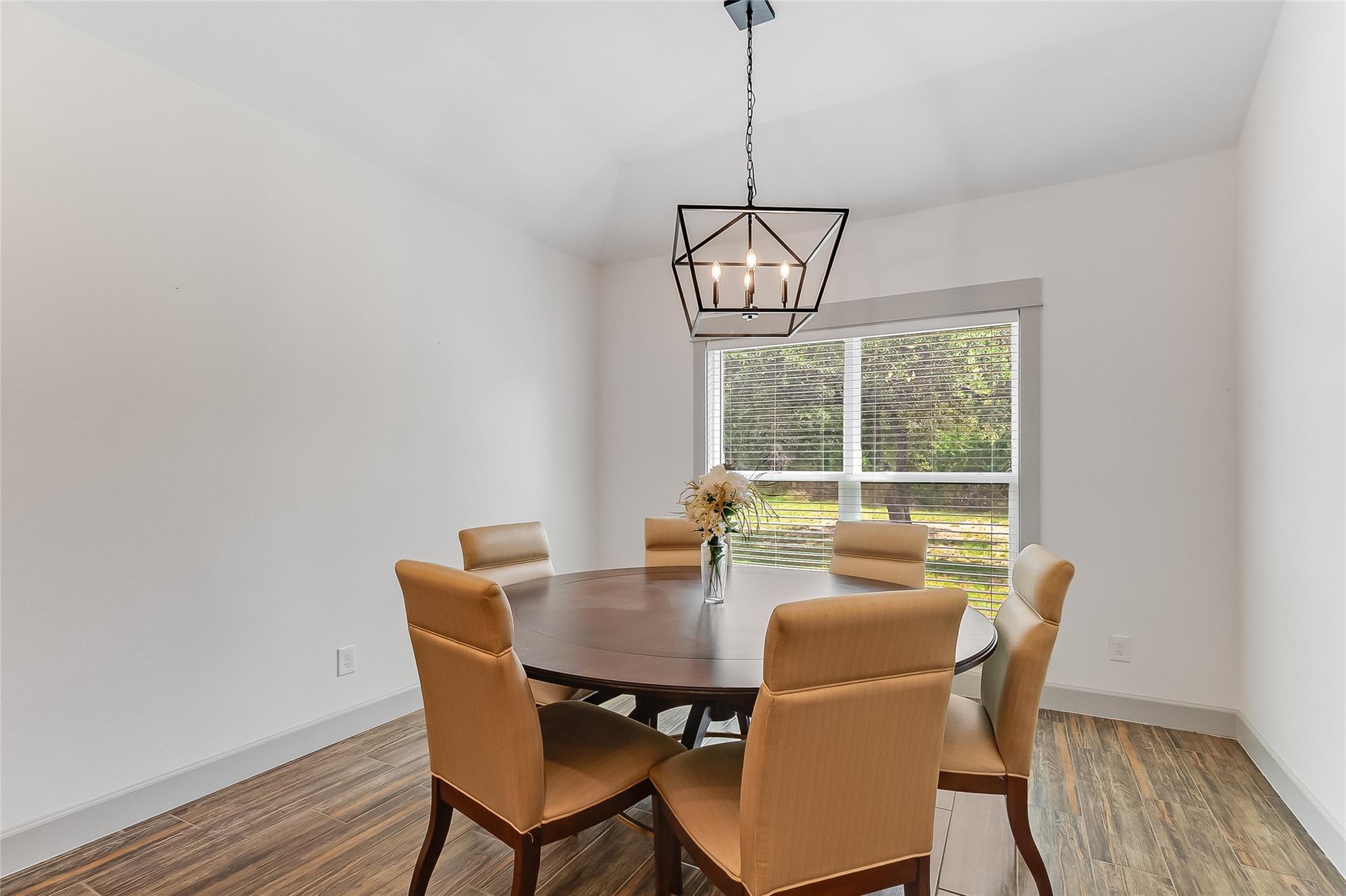 825 County Road 3152