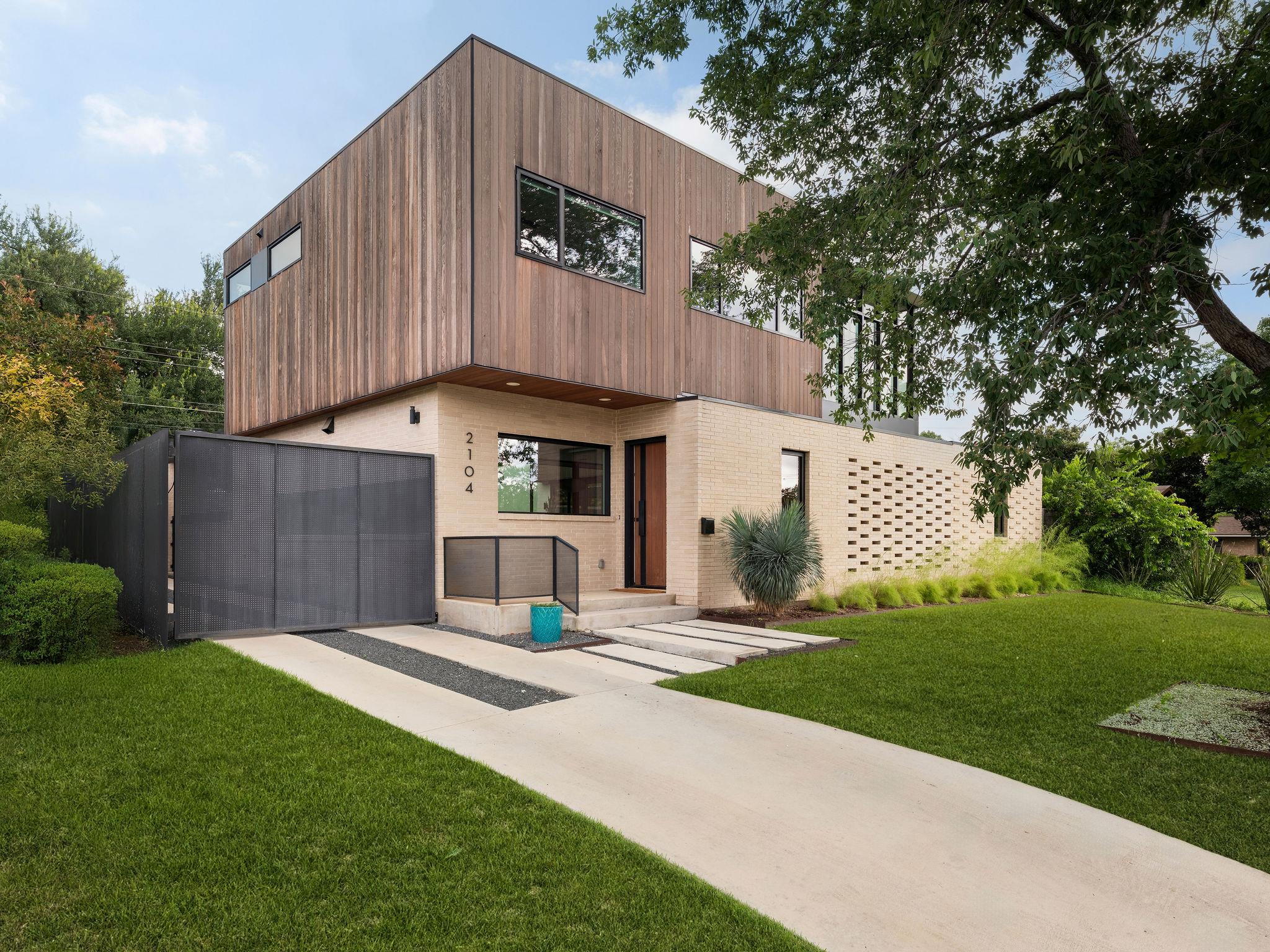 2104 Ann Arbor Ave