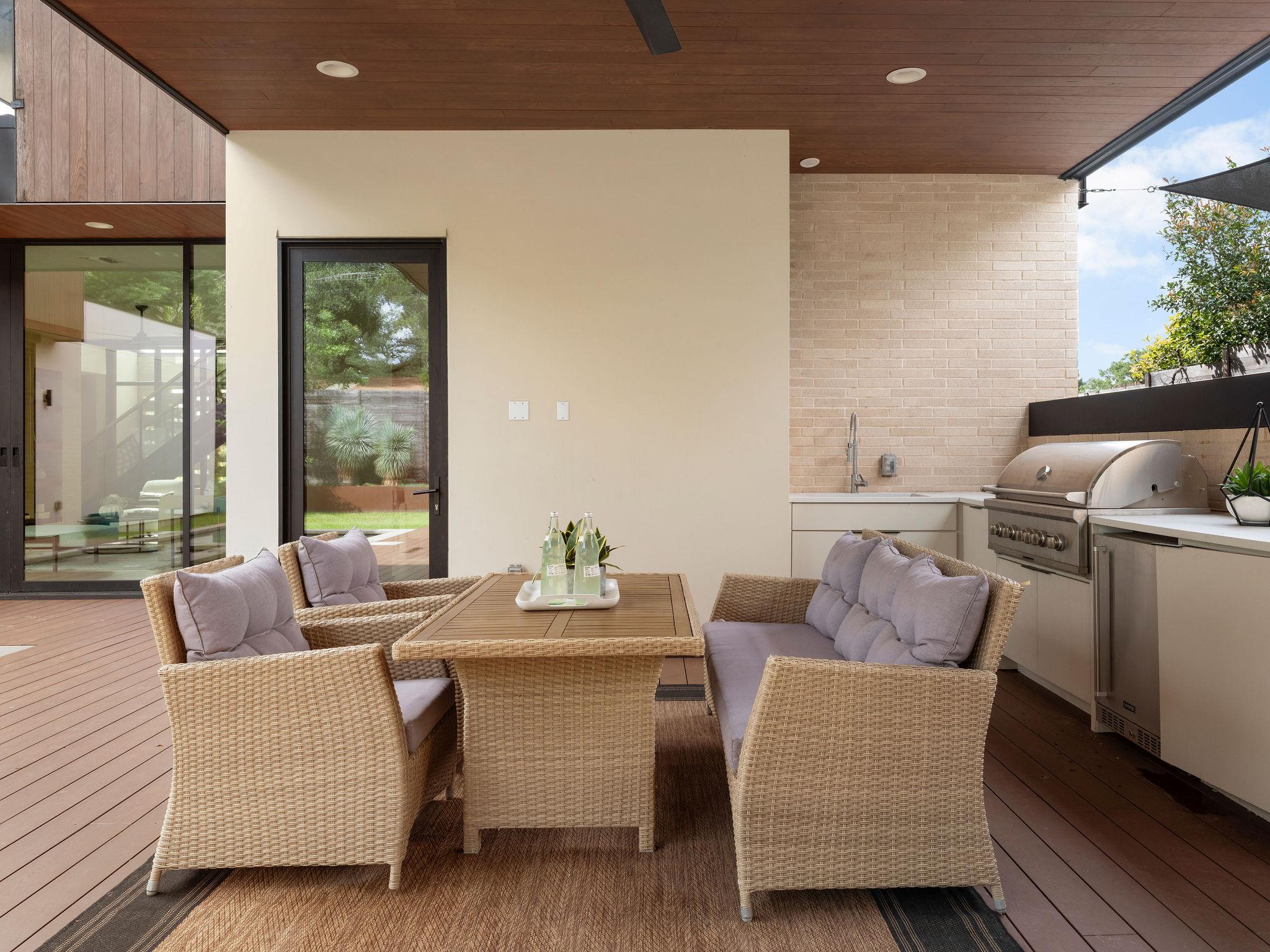 2104 Ann Arbor Ave