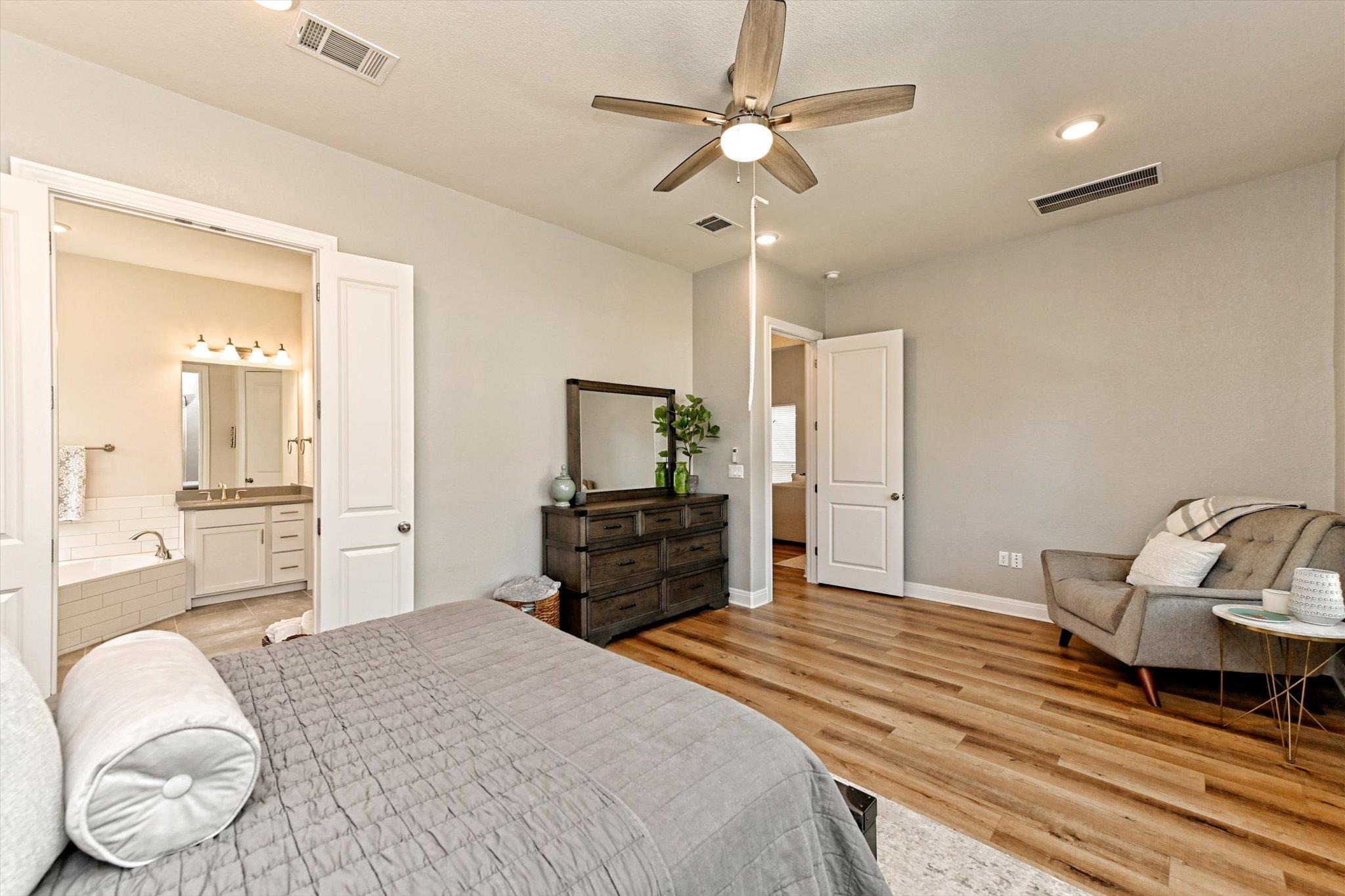 11912 Bayshore CV # 120