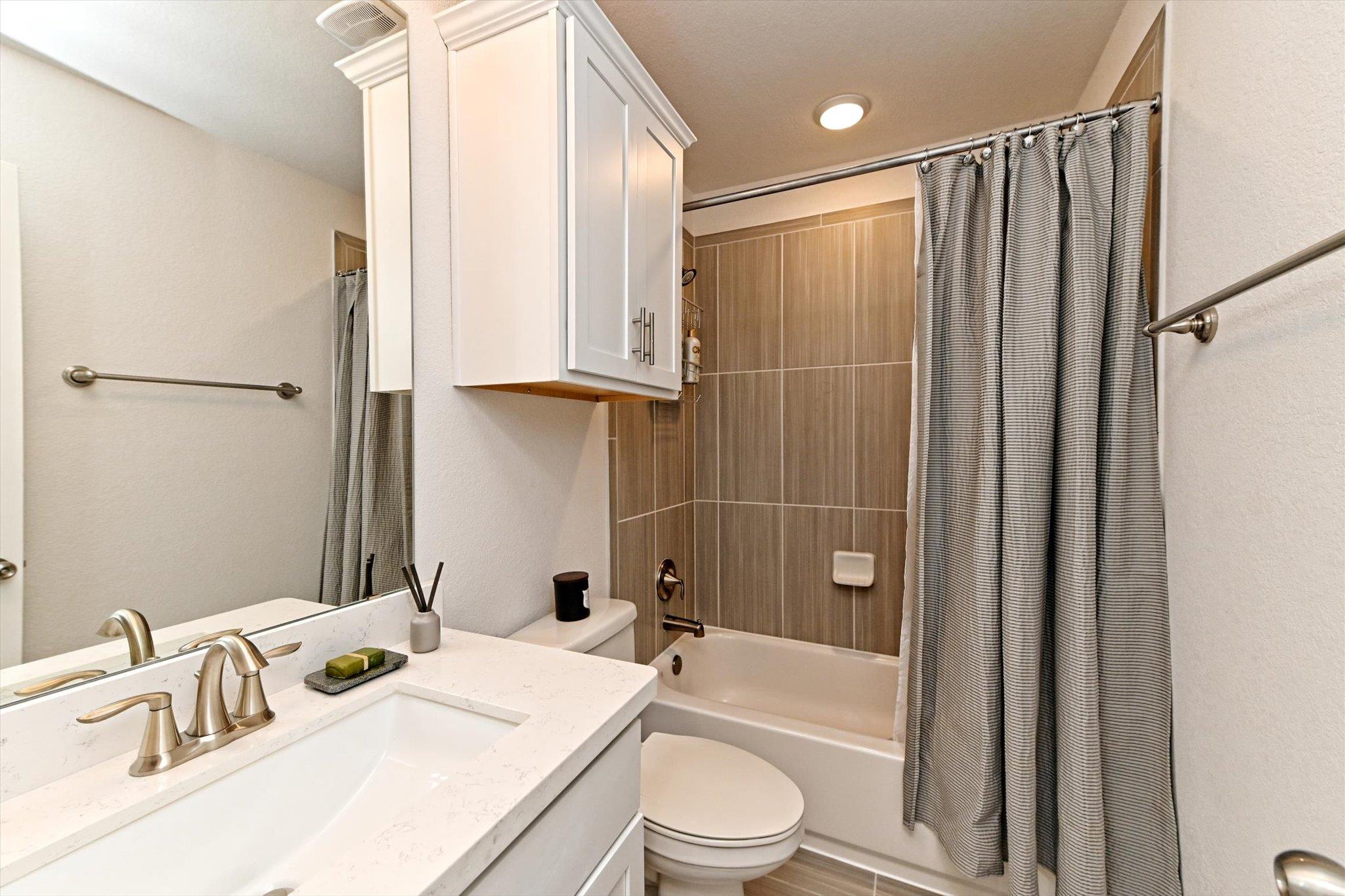 11912 Bayshore CV # 120