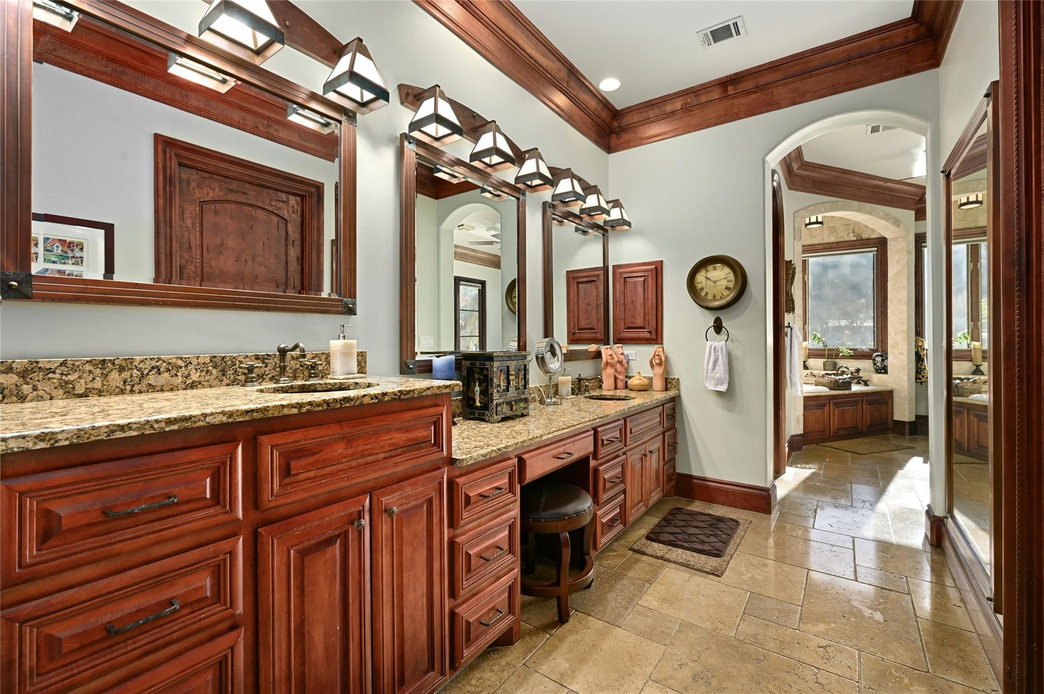 3111 Ski Shores Ter