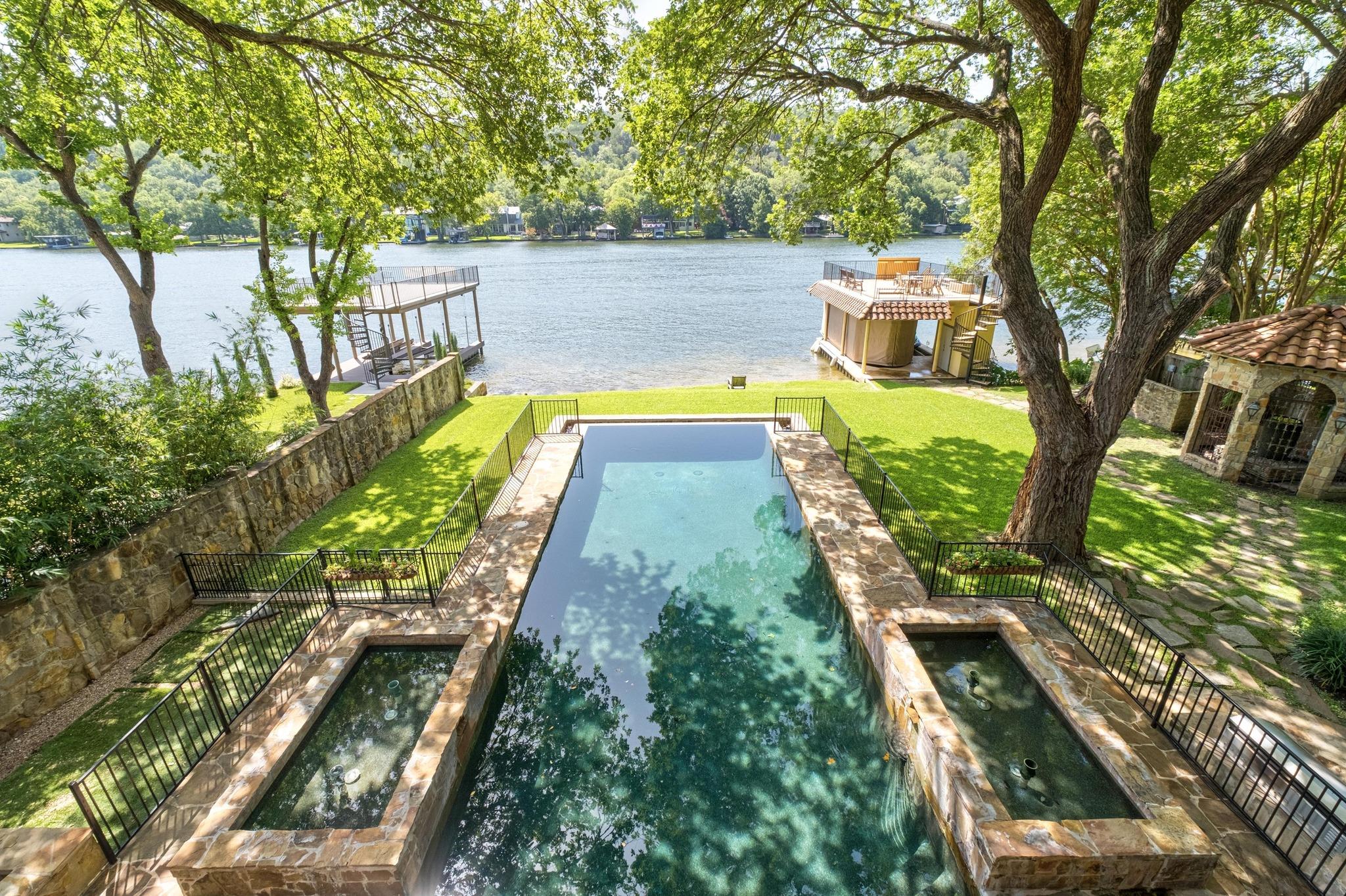 3111 Ski Shores Ter