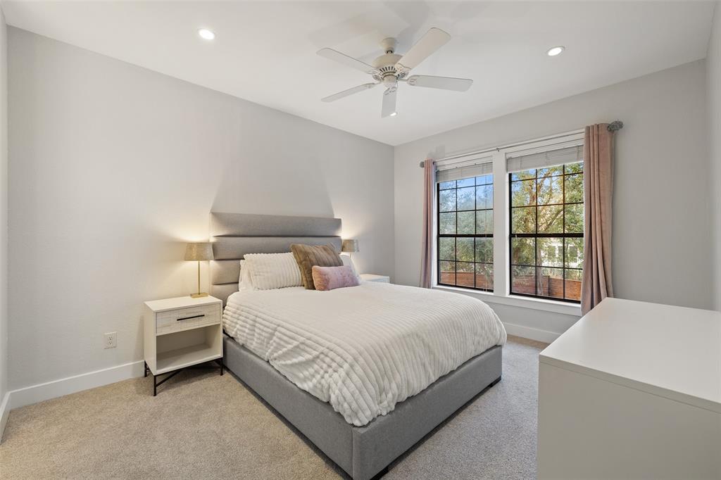 10405 Cassia CV