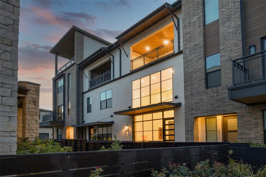 4415 Authentic DR # 224