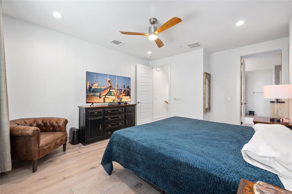 4415 Authentic DR # 224