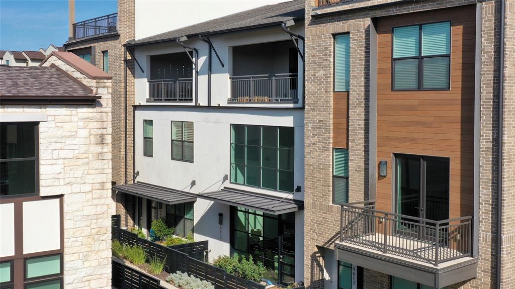 4415 Authentic DR # 224