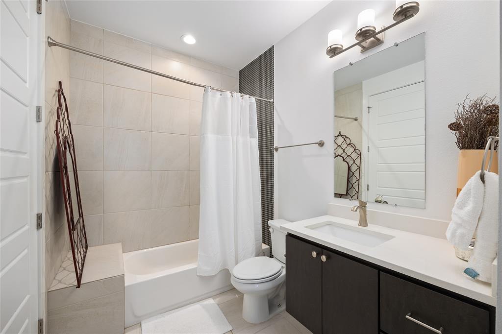 4415 Authentic DR # 224