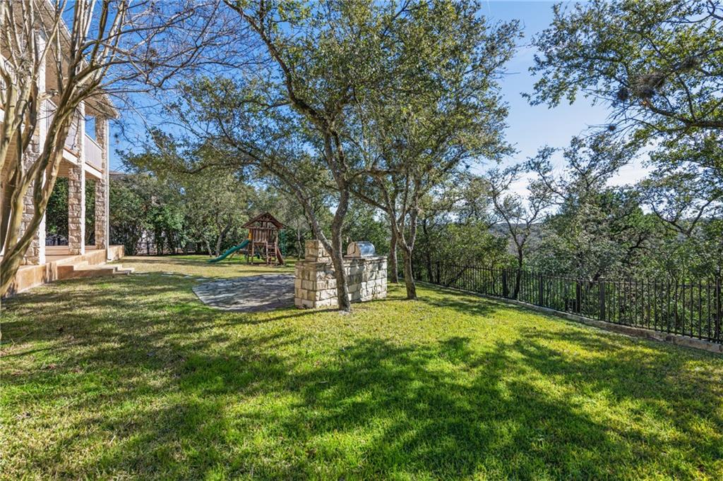 2705 Bartons Bluff LN