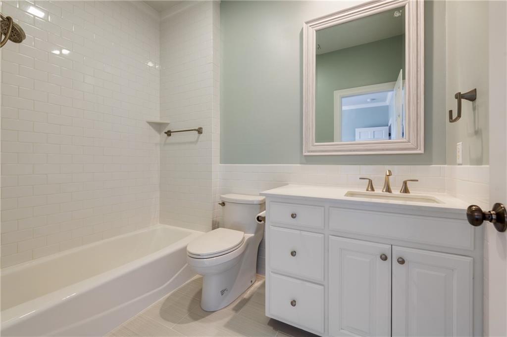 2705 Bartons Bluff LN