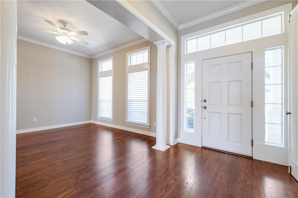 2705 Bartons Bluff LN