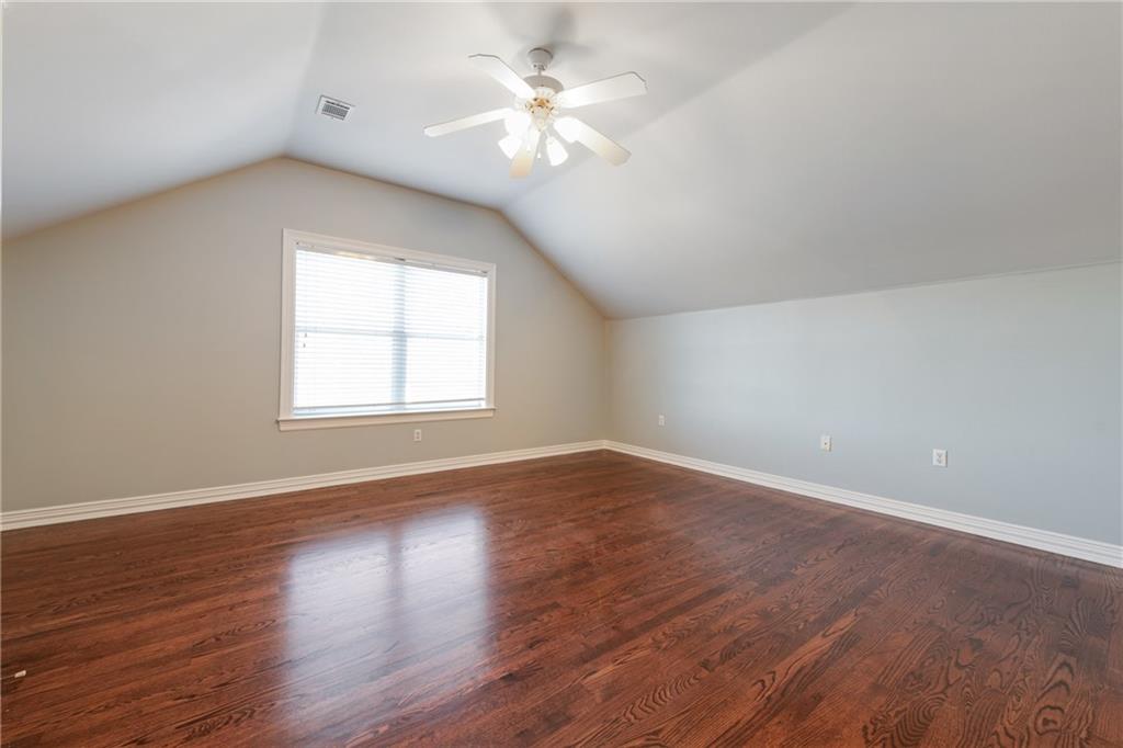 2705 Bartons Bluff LN