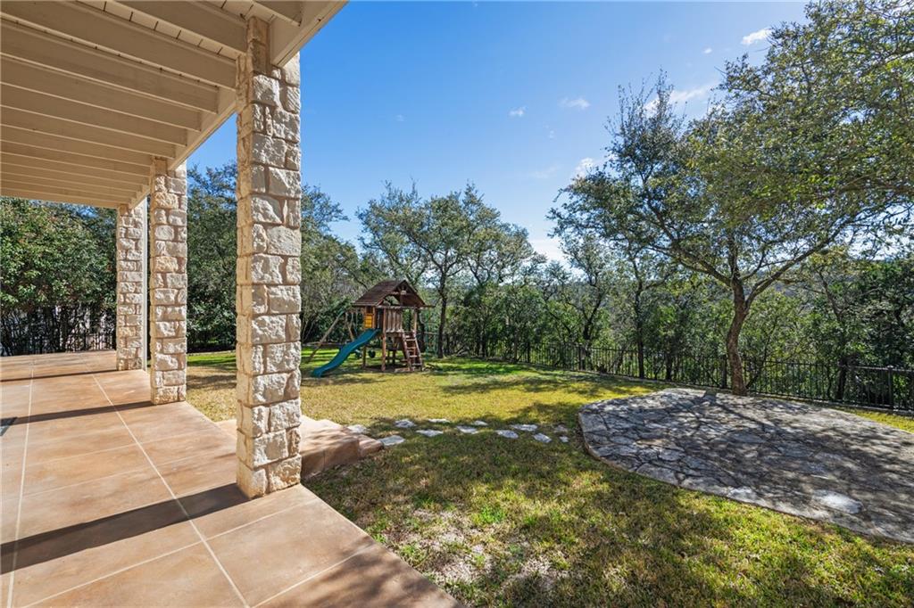 2705 Bartons Bluff LN