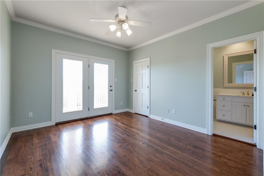 2705 Bartons Bluff LN