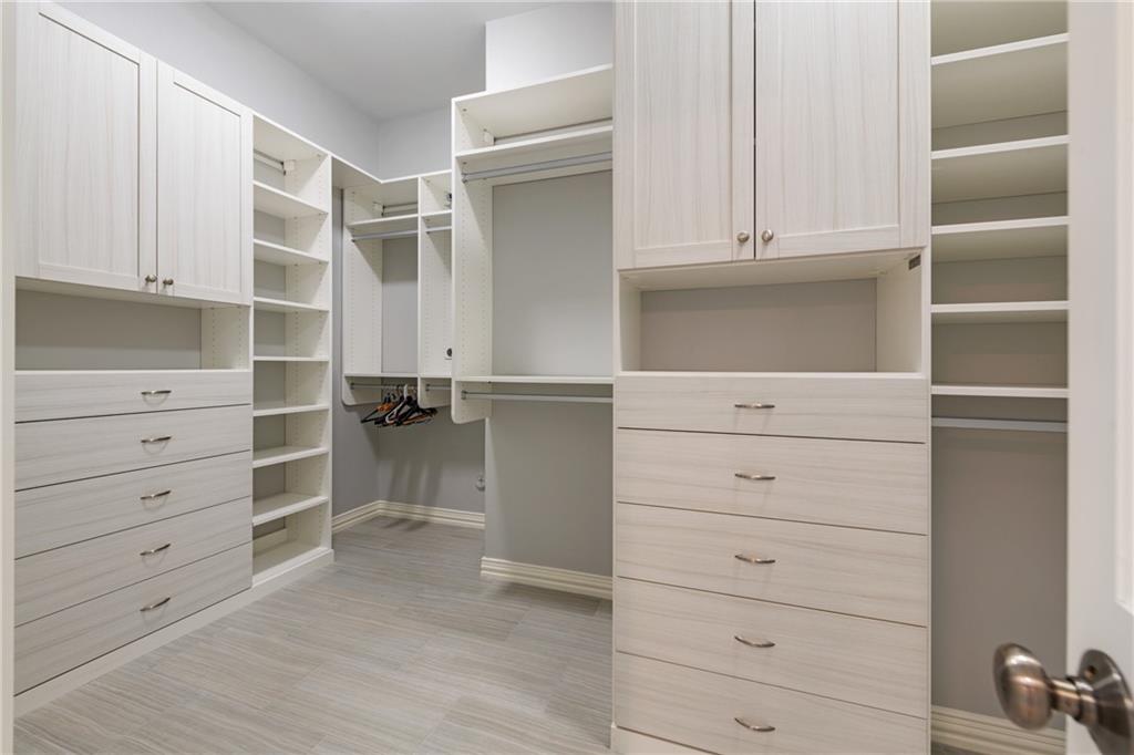 2705 Bartons Bluff LN