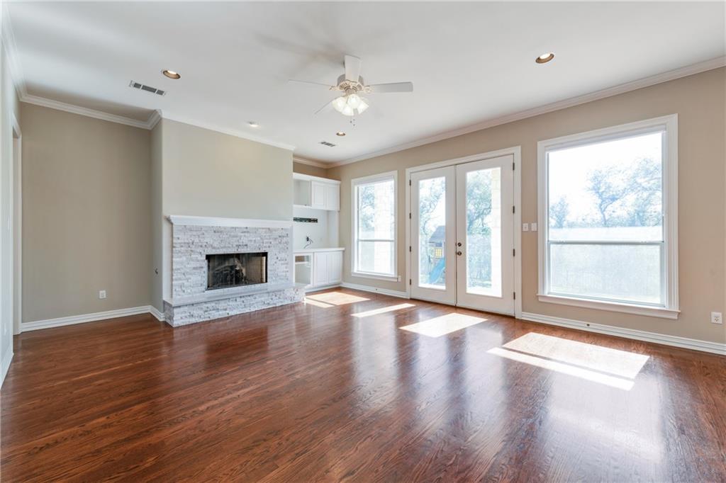 2705 Bartons Bluff LN