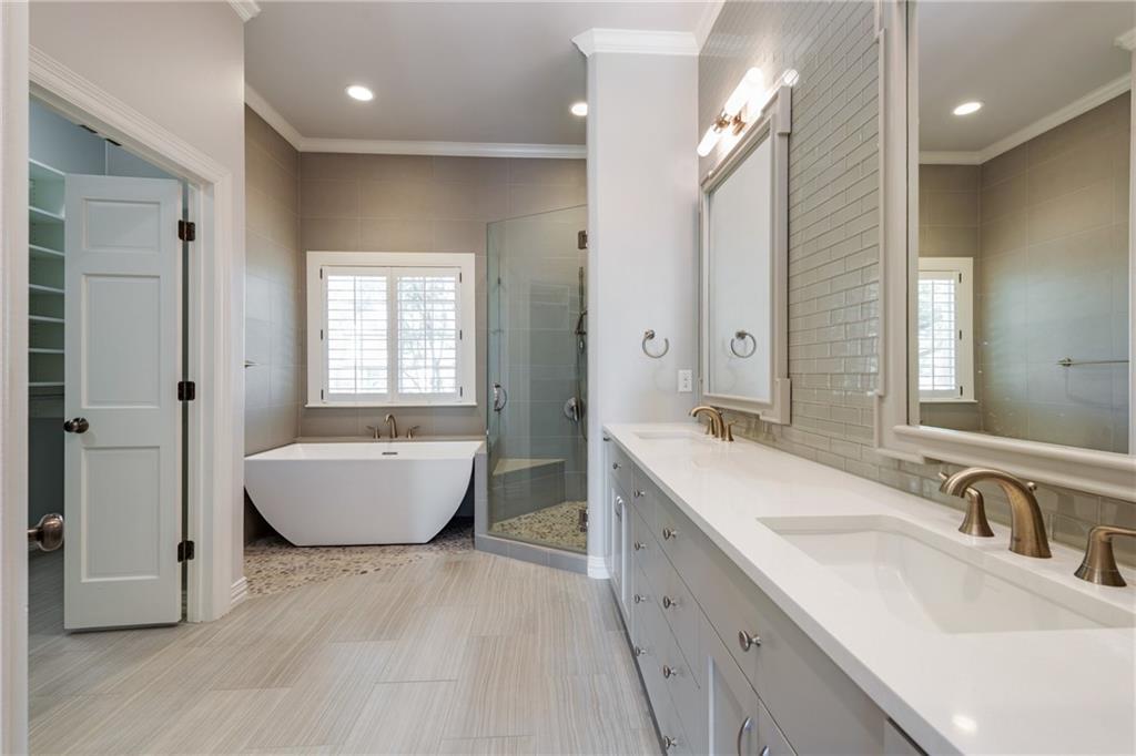 2705 Bartons Bluff LN