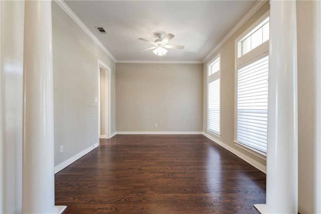 2705 Bartons Bluff LN