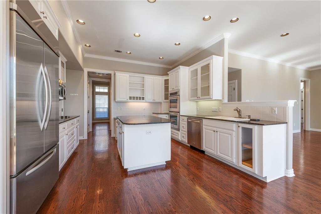 2705 Bartons Bluff LN